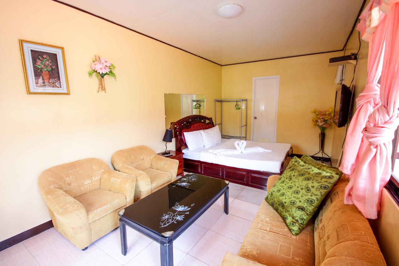 Bella Beach Resort Batangas Lian Exterior photo