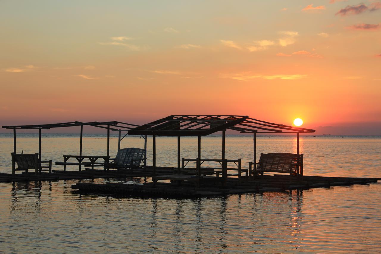 Bella Beach Resort Batangas Lian Exterior photo